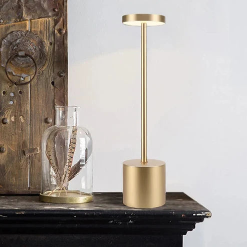 مصباح طاولة LED لمسة قابلة لإعادة الشحن – إضاءة عملية وعصرية