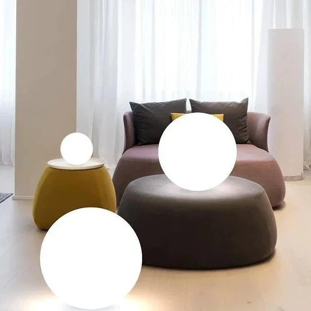 Trådløs Udendørs Kuglelampe – Nomadisk og Elegant Belysning