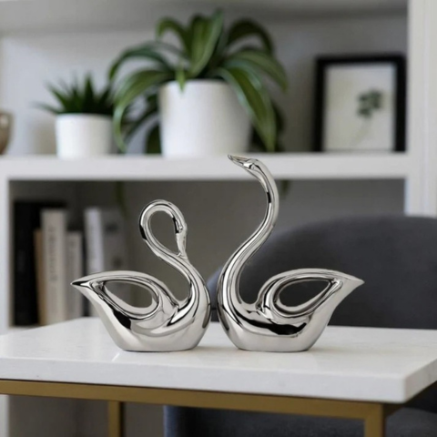 Dekorativ Keramikk Skulptur – Eleganse Og Raffinement