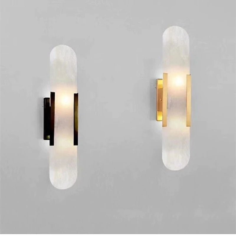 Aplique de Parede LED Preta e Dourada – Elegância Moderna e Design Chic 