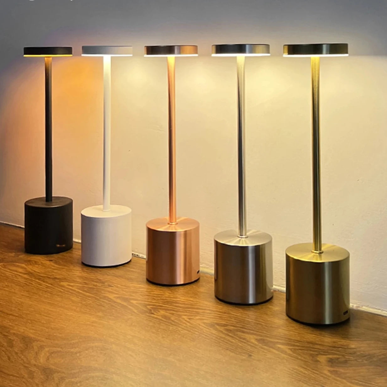 LED Bordslampa Touch Rechargeable – Praktisk och Modern Belysning 