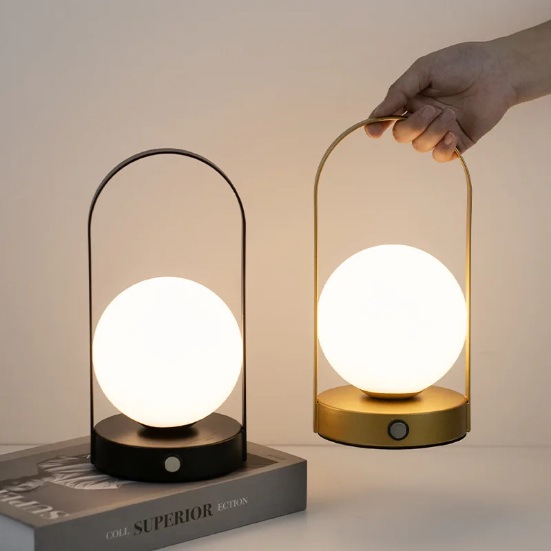 Lampada da Tavolo Senza Fili — Intensità Luminosa Regolabile 