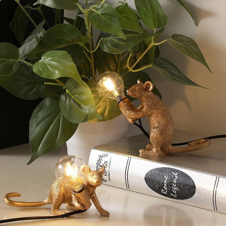 Lampa de birou Șoarece – Decorațiune originală și iluminat la modă 