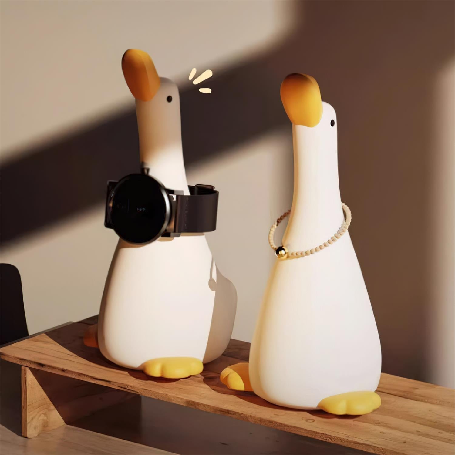 Lampka nocna Enchanted Goose - dotykowe światło i kojący design