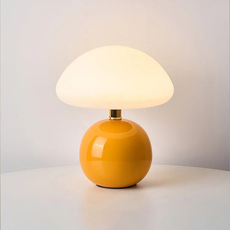 Bordlampe i form af en svamp – elegance og originalitet 