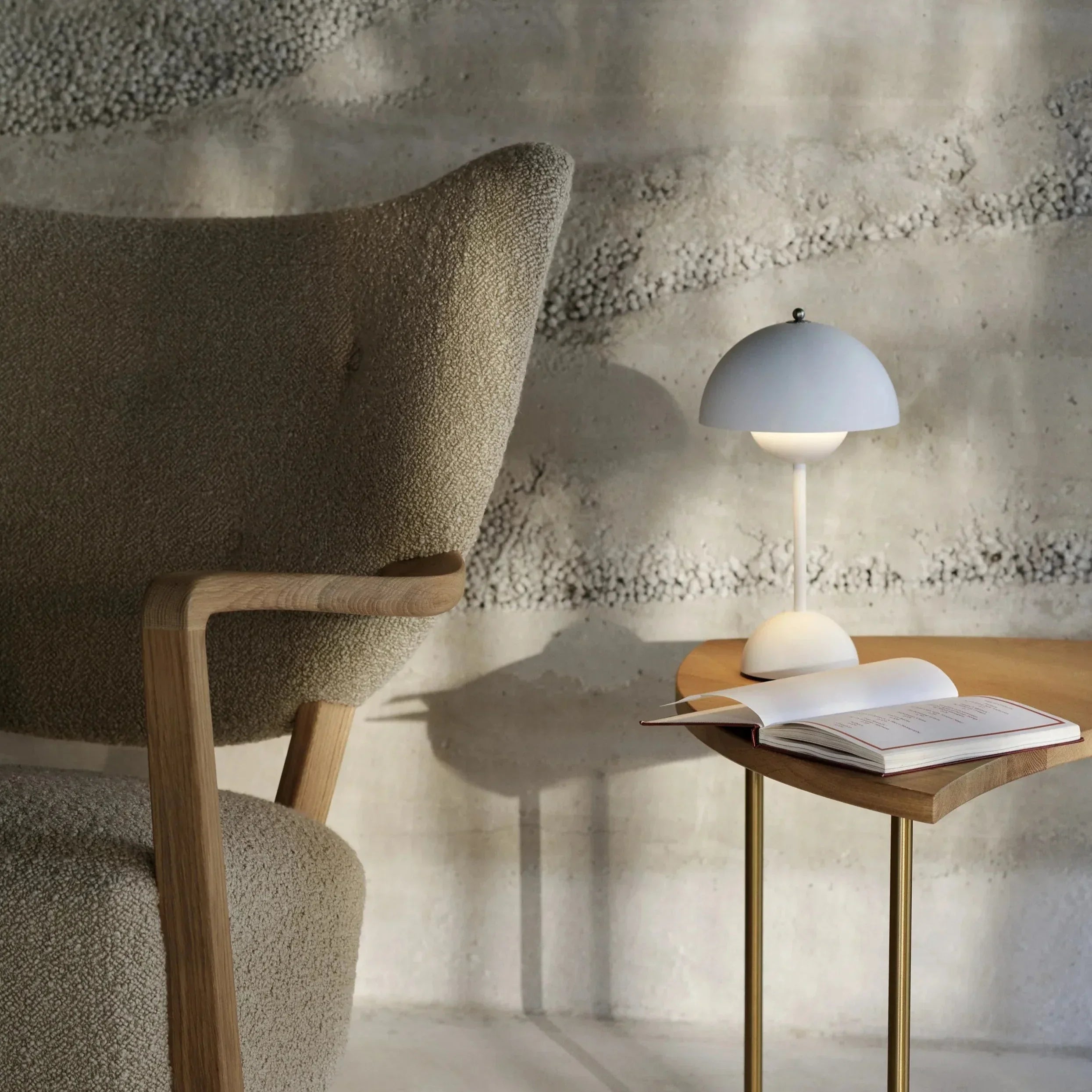 Desk LED Lamp – Modern Simplicity and Functionality 