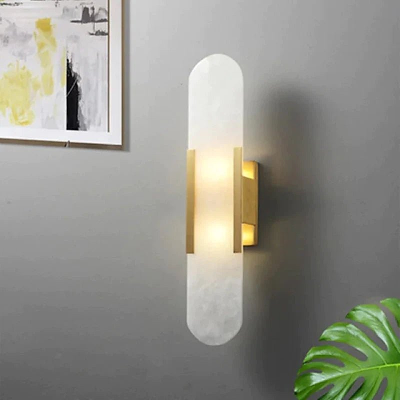 Aplique de Parede LED Preta e Dourada – Elegância Moderna e Design Chic 