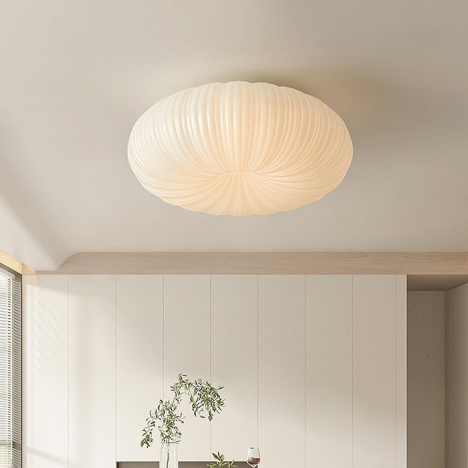Moderne LED-taklampe med fjernkontroll - komfort og eleganse