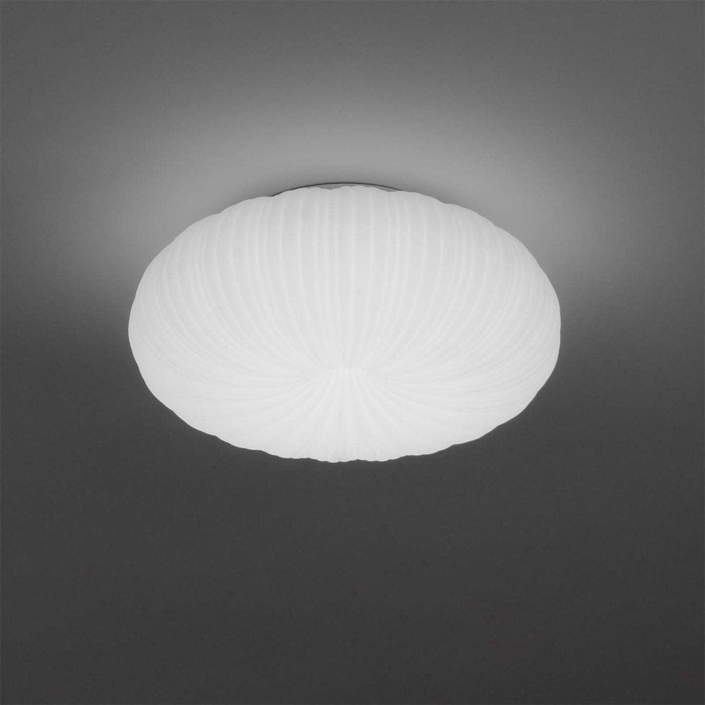 Elegante moderne Deckenleuchte – Anpassbares Licht und personalisierte Atmosphäre 