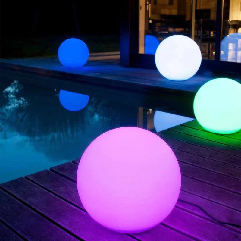 Lámpara Esférica Exterior Sin Cable – Iluminación Nómada y Elegante 