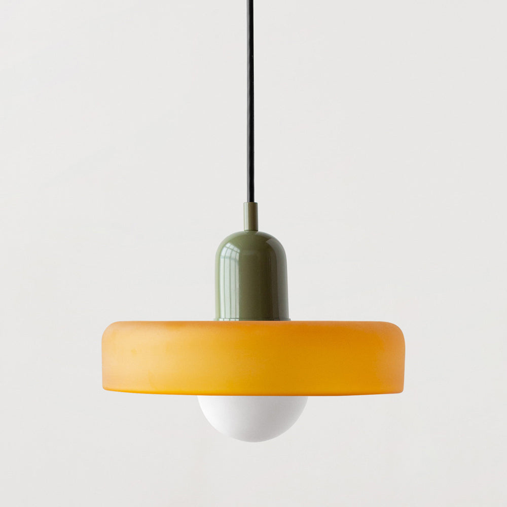 Farget Glasspendel – Forbedre Dine Rom Med Stil 