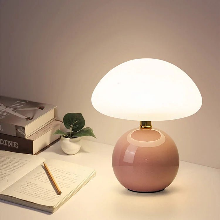 Bordlampe i form af en svamp – elegance og originalitet 