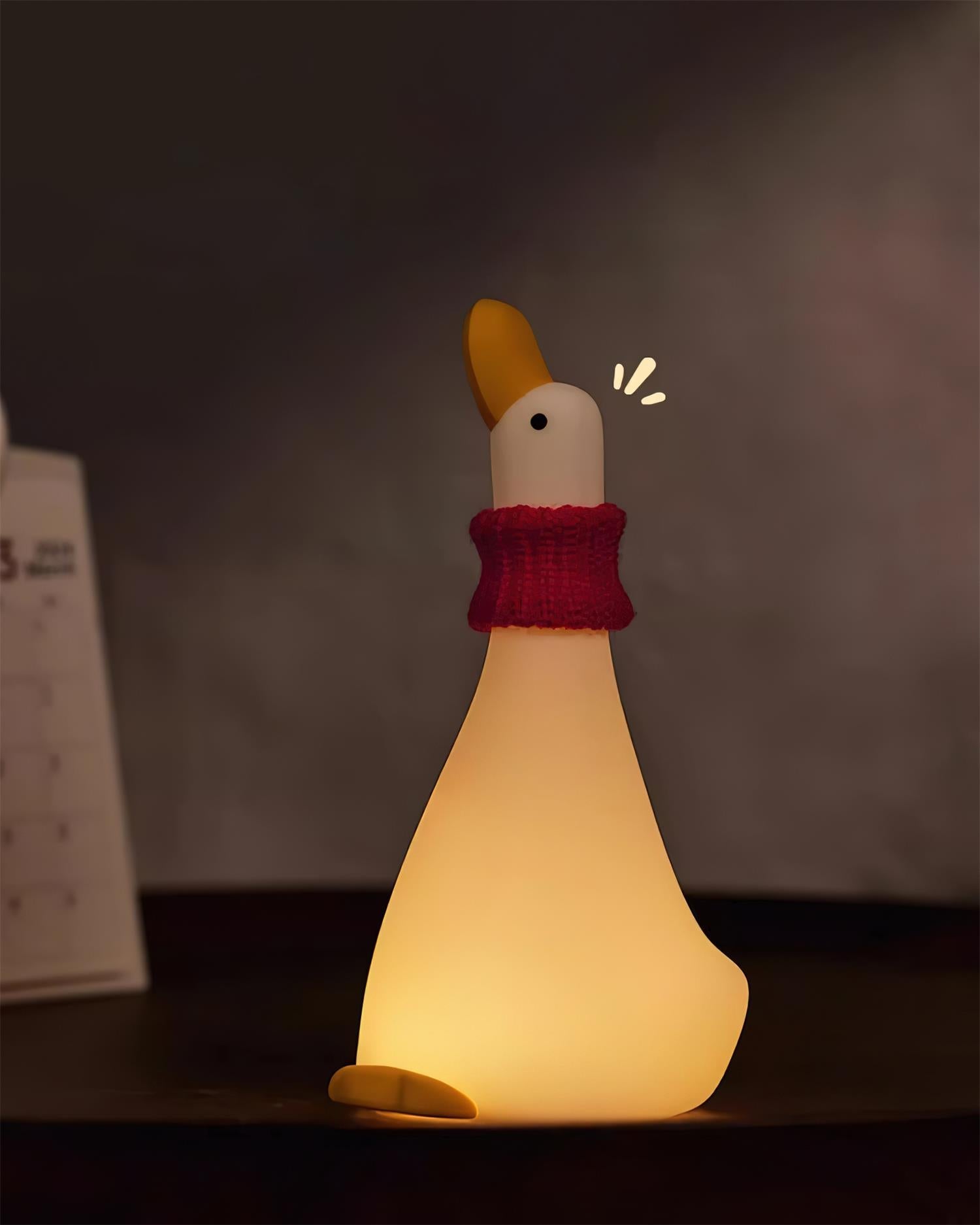 Lampka nocna Enchanted Goose - dotykowe światło i kojący design