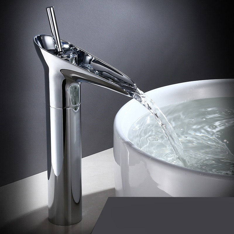 Torneira Cascata Casa de Banho – Estilo Antigo e Elegante 