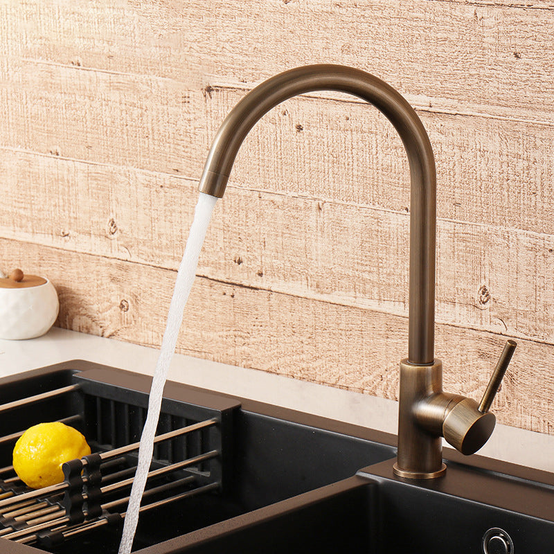 Torneira de Cozinha Elegante – Bronze Antigo e Design Refinado 