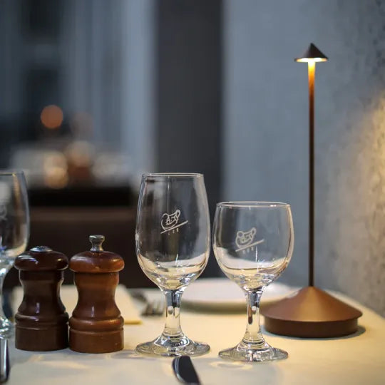 Stolní LED lampa – bezdrátová a dobíjecí 