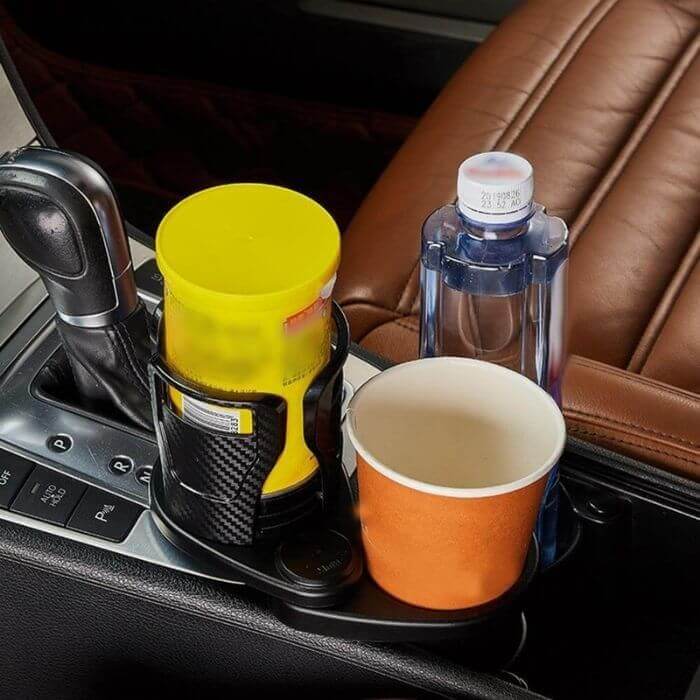 Portavasos ajustable para el coche: fácil colocación y comodidad de conducción