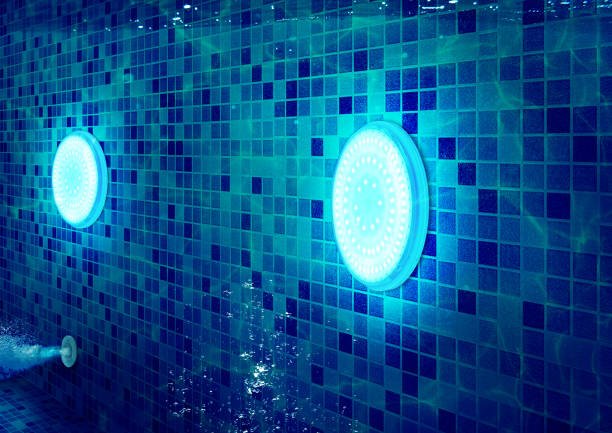 مصباح LED تحت الماء مع جهاز تحكم عن بعد - إضاءة مقاومة للماء ومتعددة الاستخدامات 