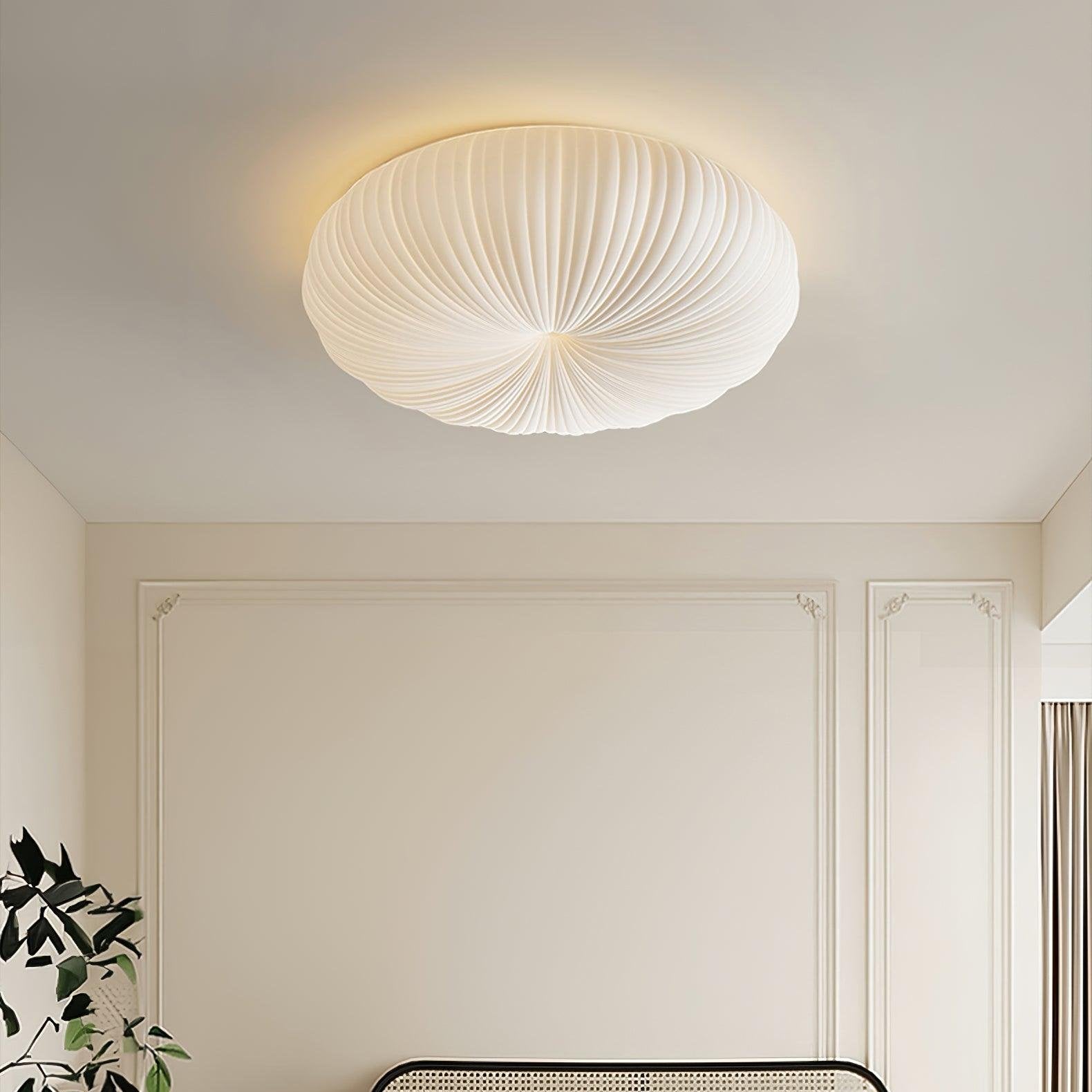 Moderne LED-taklampe med fjernkontroll - komfort og eleganse