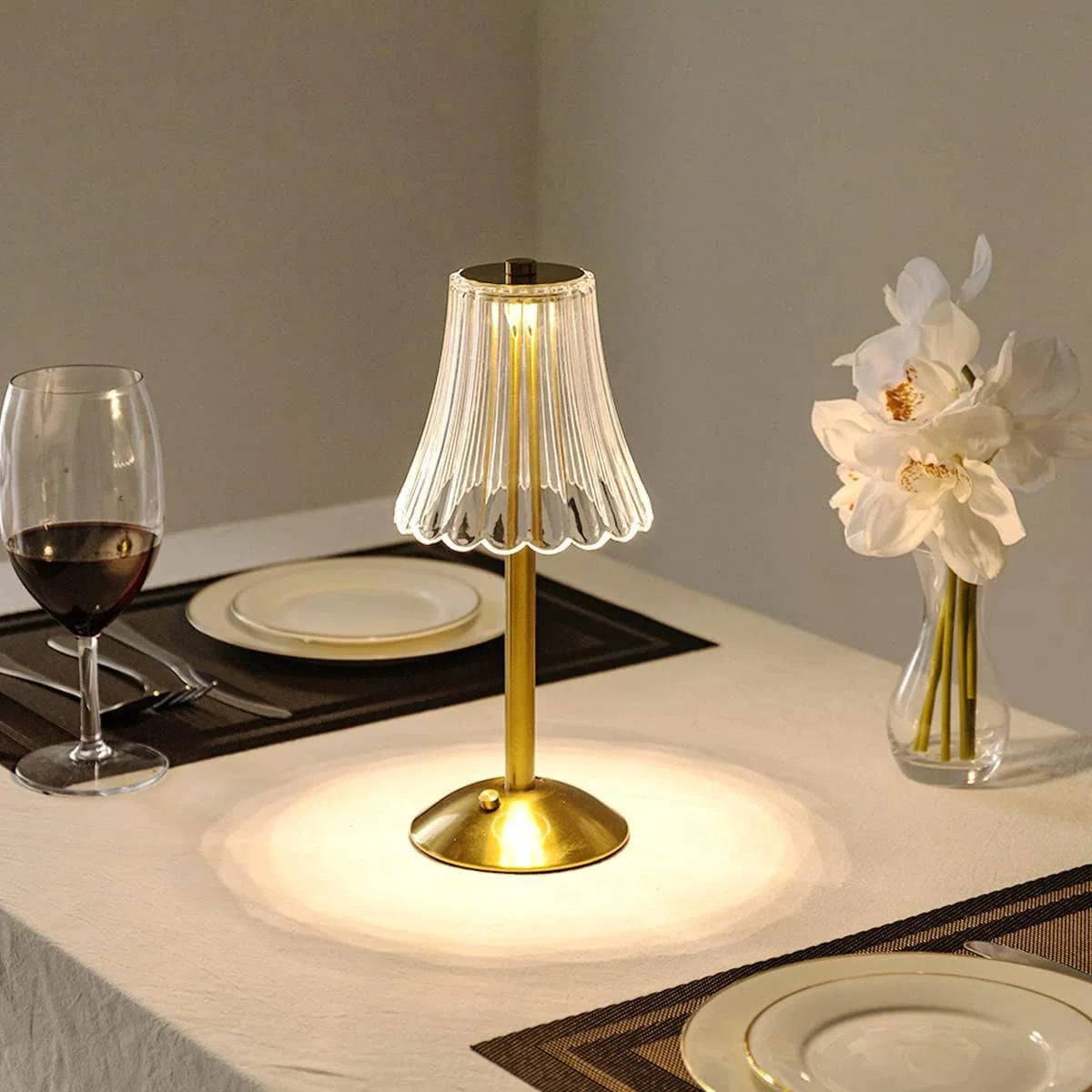 Stolová lampa bezdrôtová – mobilné a elegantné osvetlenie 