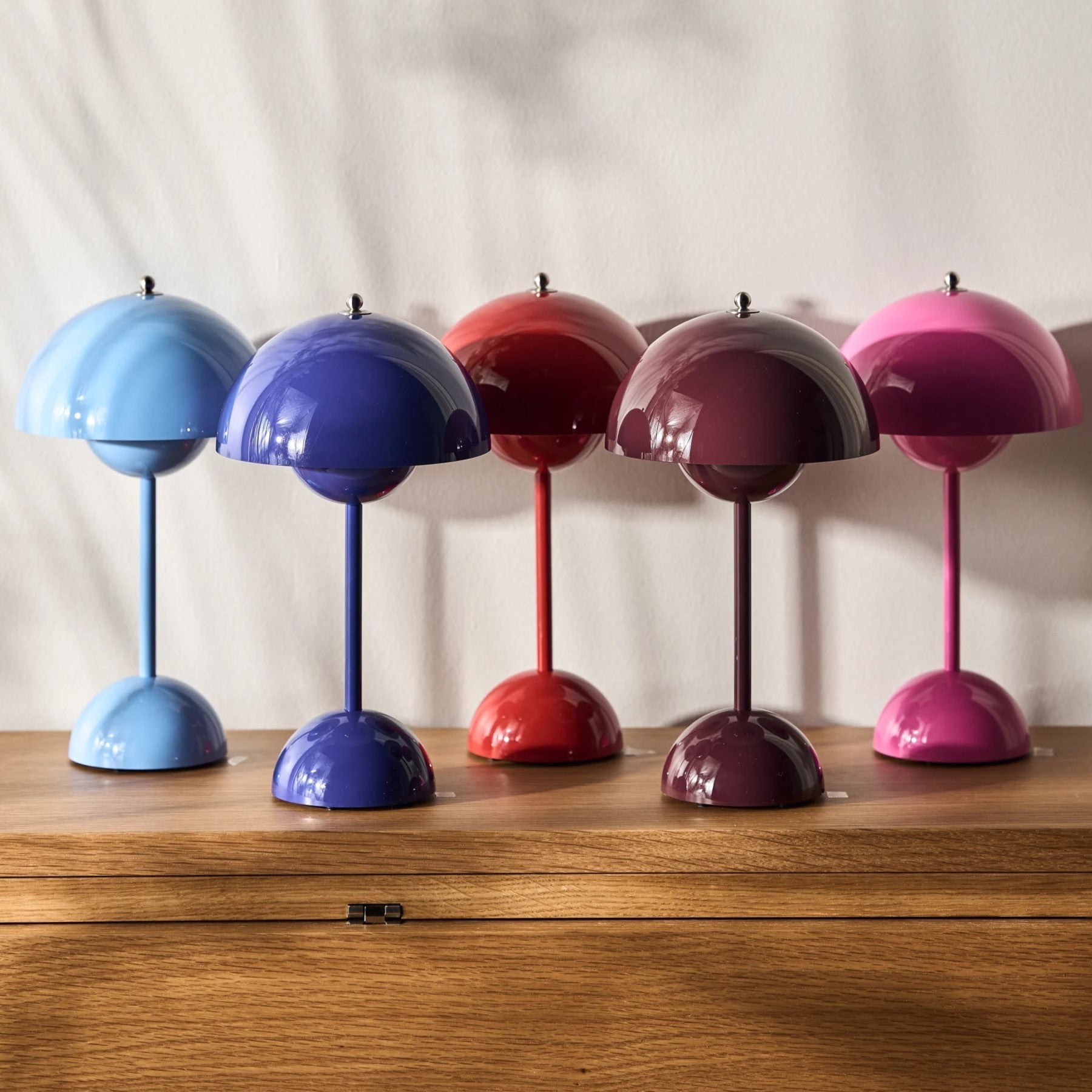 Desk LED Lamp – Modern Simplicity and Functionality 