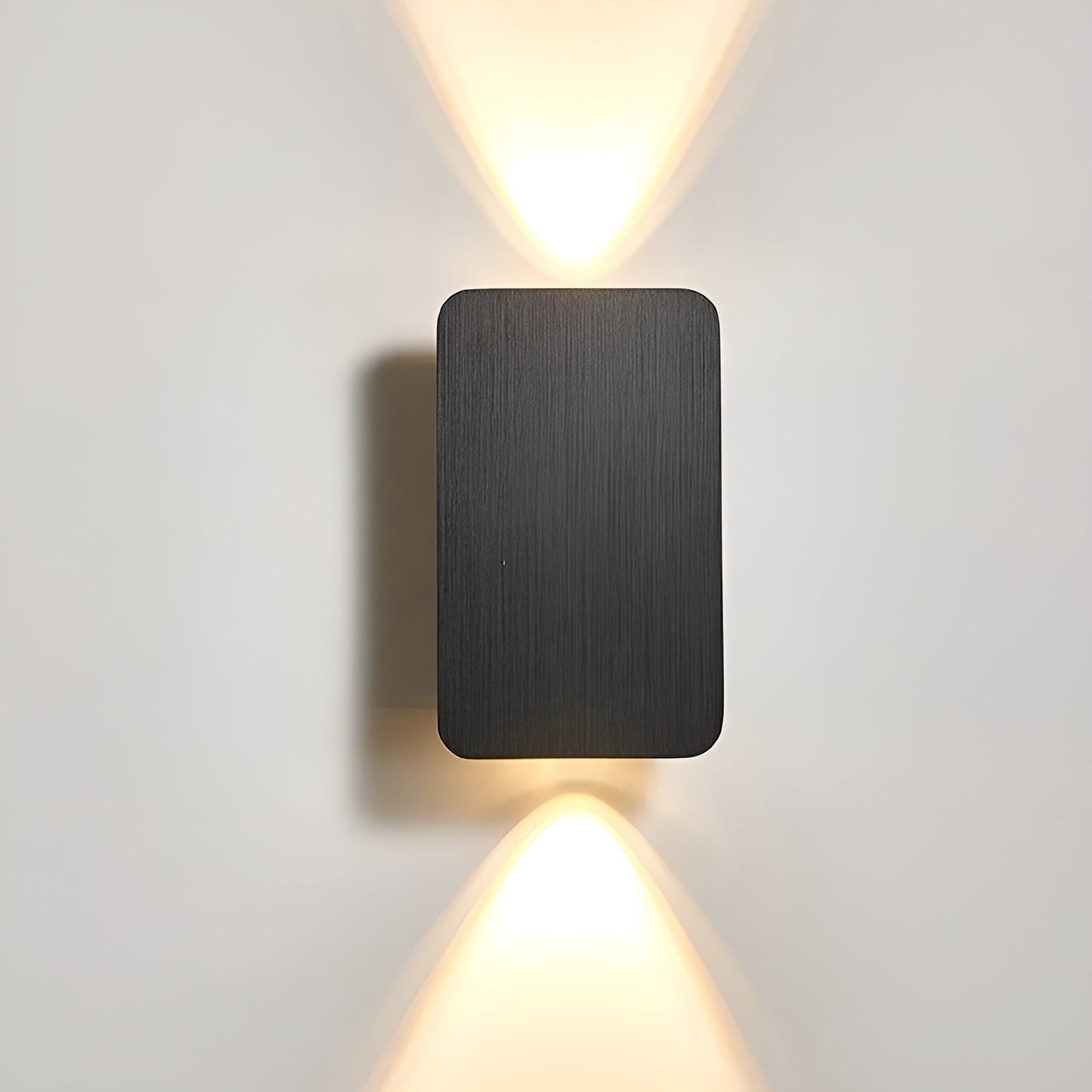 Minimalistisk LED Vegglampe – Subtilt Lys Og Moderne Linje 