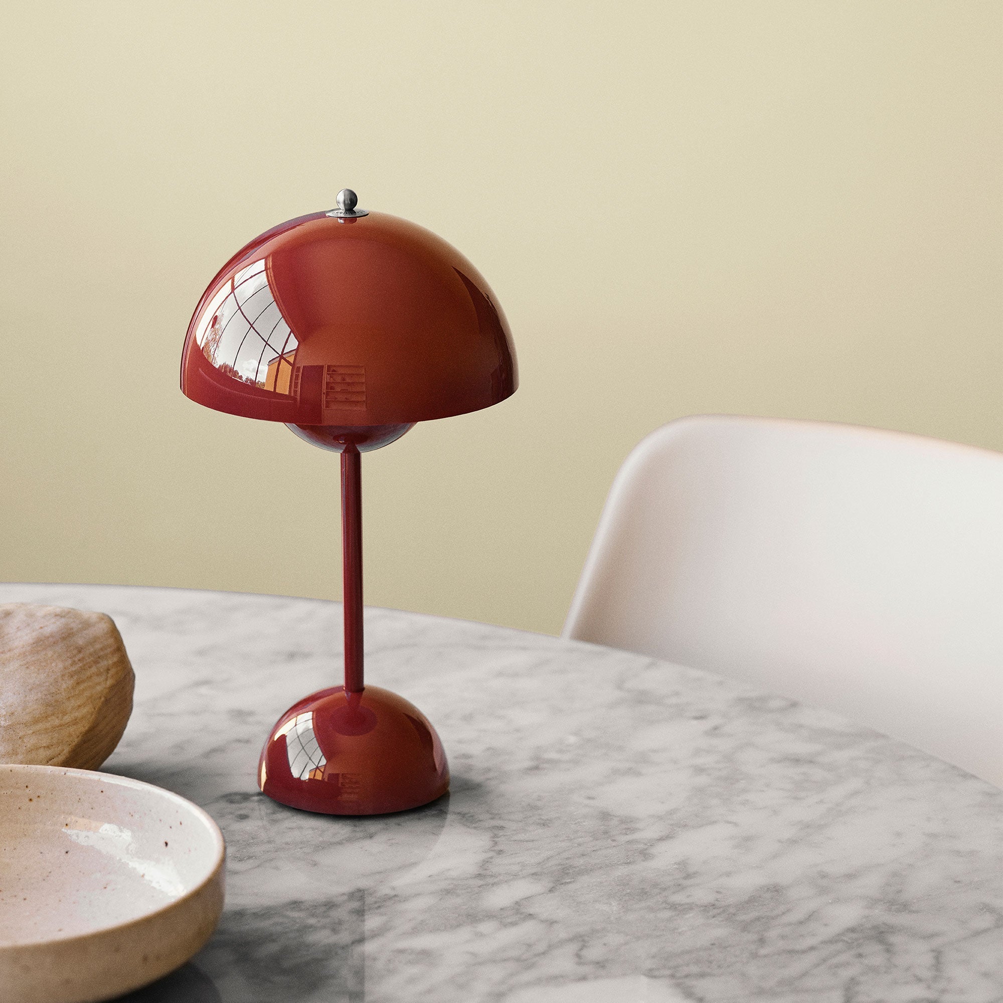 Desk LED Lamp – Modern Simplicity and Functionality 